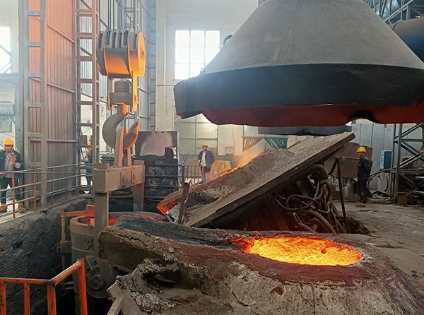 大型鑄造加工廠(chǎng)家是如何識(shí)別和排除電爐故障呢？