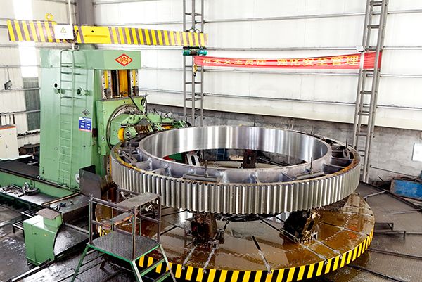 鑄鋼件加工廠家在加工大型鑄鋼件-大齒輪中需要注意是?