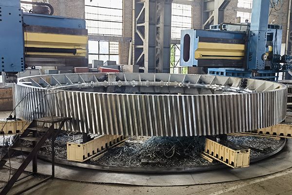 鑄鋼件加工廠家是怎么對鑄鋼件-大齒輪中的清理與防銹處理呢？