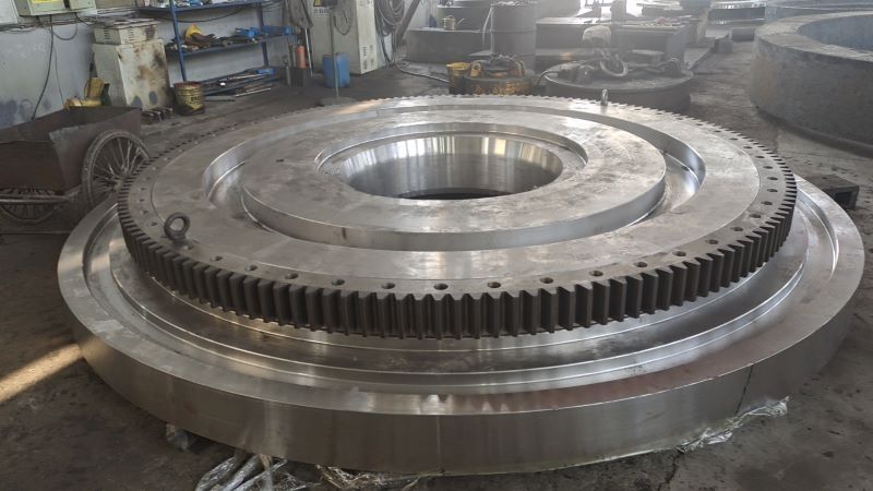 大型鑄鋼廠中哪些因素會(huì)影響大型鑄鋼件-中間轉(zhuǎn)臺(tái)的精度？