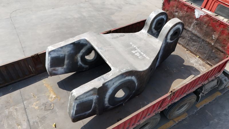 大型鑄鋼廠-騰飛鑄鋼如何通過材料熱處理工藝提升夾臂抗疲勞性能？