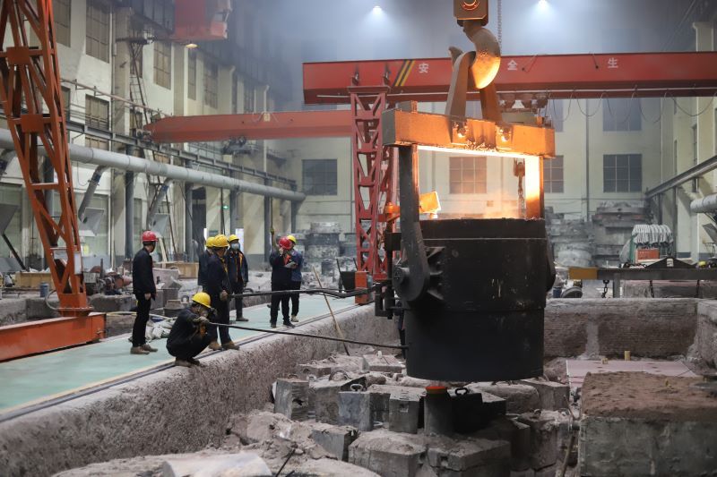 鑄鋼件加工廠家-騰飛鑄鋼澆注鑄鋼件前的準備工作怎么做？