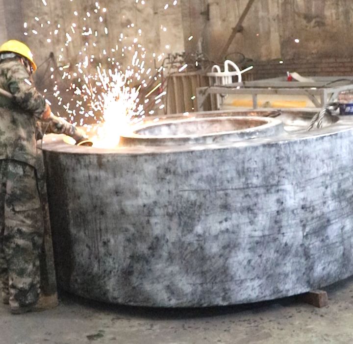 大型鑄鋼廠-騰飛鑄鋼對(duì)不銹鋼鑄件探傷盲區(qū)技術(shù)的提升