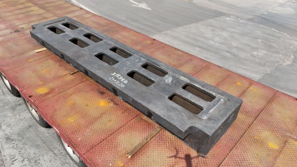 一分鐘帶你體驗(yàn)鑄鋼件工作臺體的生產(chǎn)過程