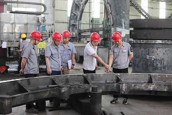 是什么導(dǎo)致大型鑄造加工廠家生產(chǎn)的大型鑄鋼件檢測(cè)難