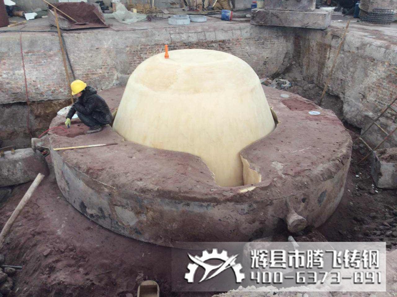 undefined 騰飛鑄鋼渣罐造型現(xiàn)場(chǎng)